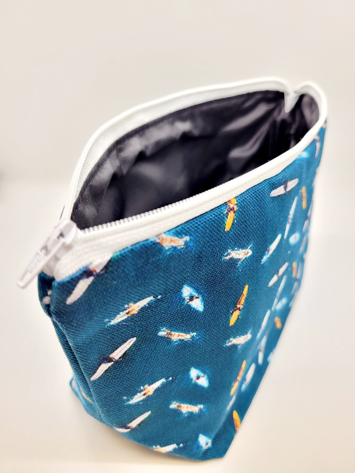 Aerial surfer zippy bag